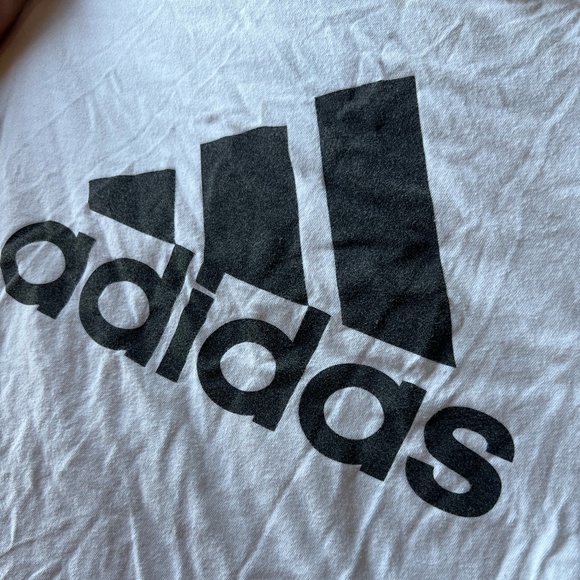 NEW Adidas logo white tshirt - Picture 3 of 5